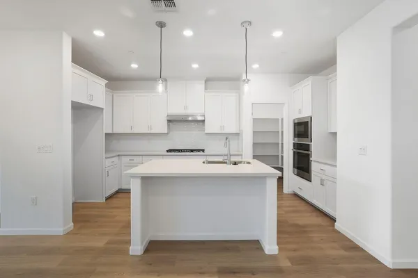 Property Slideshow image 2 of 58 | 1568 edgewood ln, Lincoln, CA, 95648