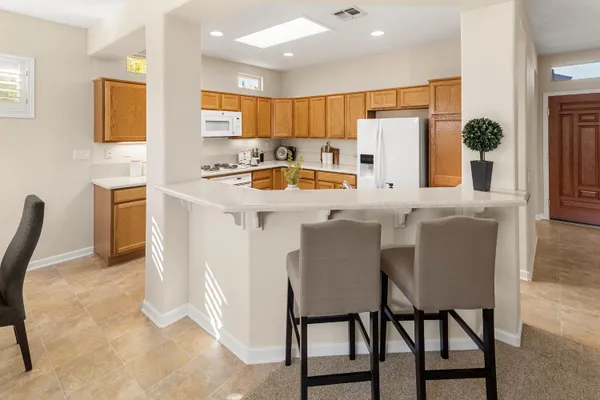 Property Slideshow image 3 of 44 | 2729 woodacre ln, Lincoln, CA, 95648