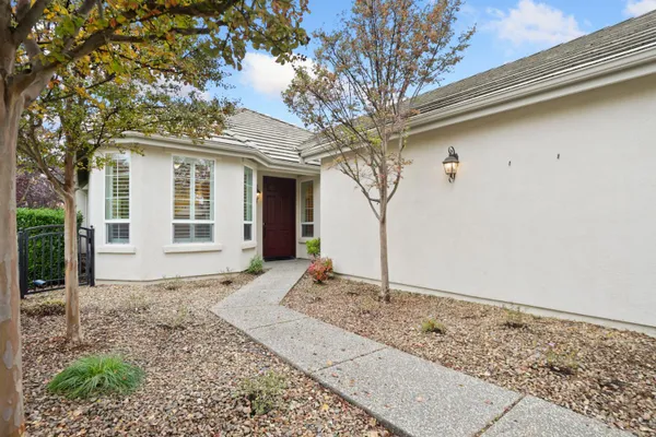 Property Slideshow image 3 of 41 | 2685 san marin ln, Sacramento, CA, 95835