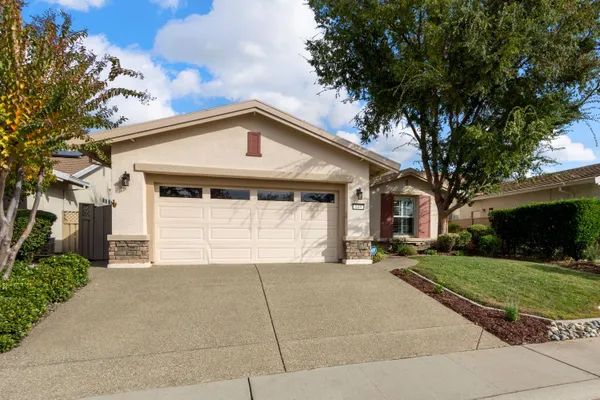 Property Slideshow image 3 of 33 | 649 wagon wheel ln, Lincoln, CA, 95648