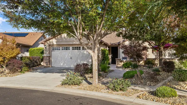 Property Slideshow image 3 of 87 | 2494 redbud way, Manteca, CA, 95336