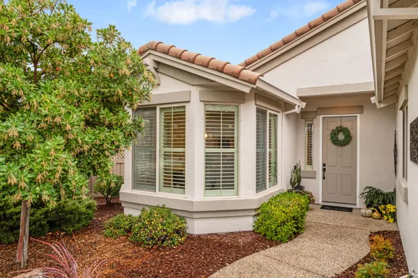 Property Slideshow image 2 of 33 | 116 ivy arbor ct, Lincoln, CA, 95648