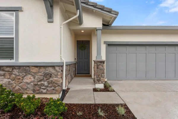Property Slideshow image 2 of 52 | 1180 alpine way, Lincoln, CA, 95648