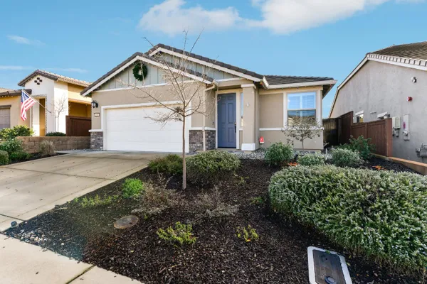 Property Slideshow image 3 of 57 | 8536 avelin pl, El Dorado Hills, CA, 95762