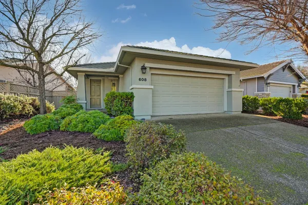 Property Slideshow image 3 of 34 | 608 wagon wheel ln, Lincoln, CA, 95648