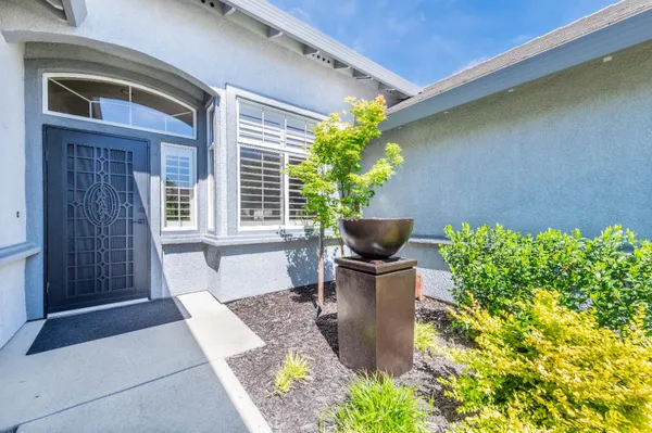 Property Slideshow image 3 of 33 | 5233 campcreek loop, Roseville, CA, 95747