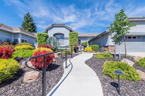 Property Slideshow image 2 of 33 | 5233 campcreek loop, Roseville, CA, 95747