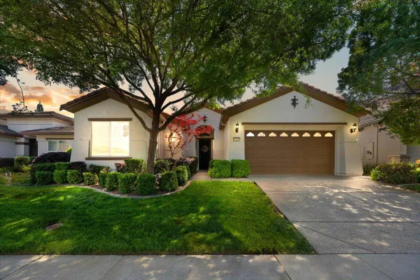 Property Slideshow image 3 of 61 | 2294 langtree dr, Roseville, CA, 95747