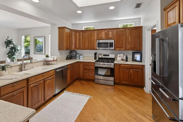 Property Slideshow image 2 of 71 | 2464 winding way, Lincoln, CA, 95648
