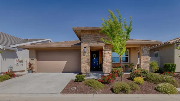 Property Slideshow image 2 of 38 | 6025 element ln, Roseville, CA, 95747
