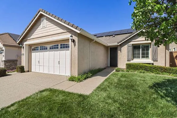 Property Slideshow image 2 of 62 | 8013 solomon dr, Elk Grove, CA, 95757