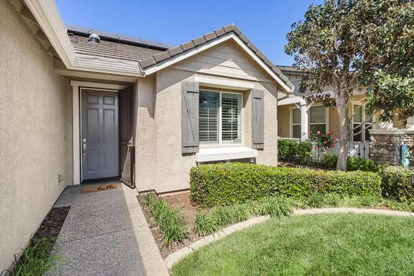 Property Slideshow image 3 of 62 | 8013 solomon dr, Elk Grove, CA, 95757