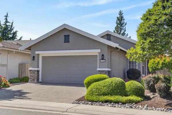 Property Slideshow image 2 of 42 | 156 stags leap ln, Lincoln, CA, 95648