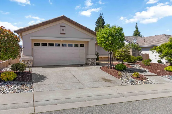 Property Slideshow image 3 of 30 | 1384 tallac ln, Lincoln, CA, 95648