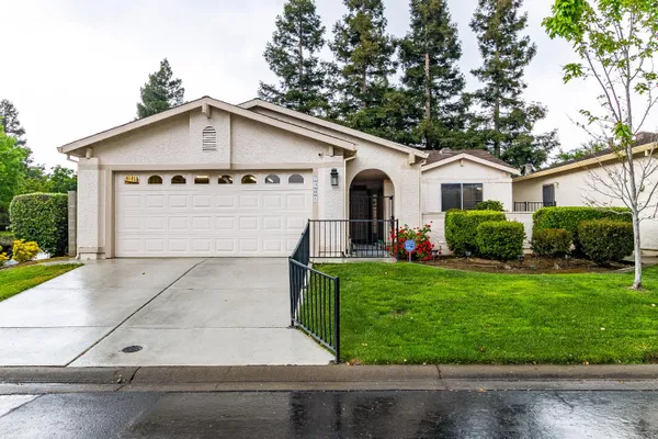 Property Slideshow image 2 of 19 | 7301 sunsweet ln, Sacramento, CA, 95828