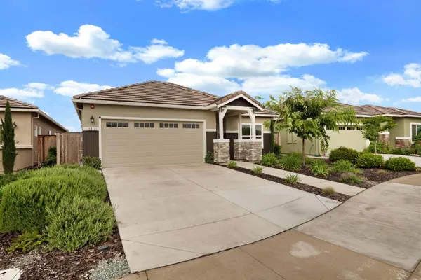 Property Slideshow image 3 of 40 | 1012 hogan rd, Galt, CA, 95632