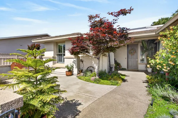 Property Slideshow image 3 of 55 | 404 mossy ct, Lincoln, CA, 95648