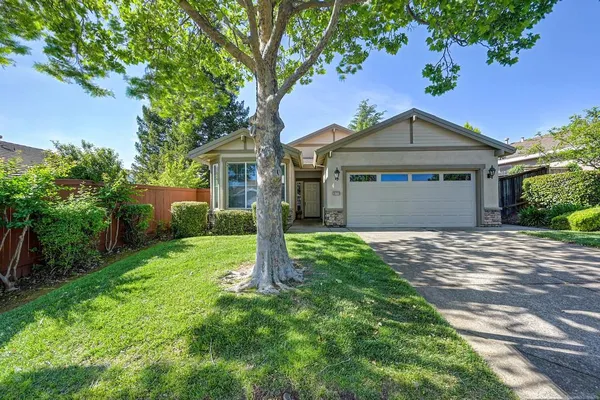 Property Slideshow image 2 of 44 | 3729 coldwater dr, Rocklin, CA, 95765