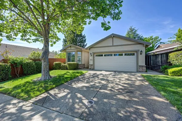Property Slideshow image 3 of 44 | 3729 coldwater dr, Rocklin, CA, 95765