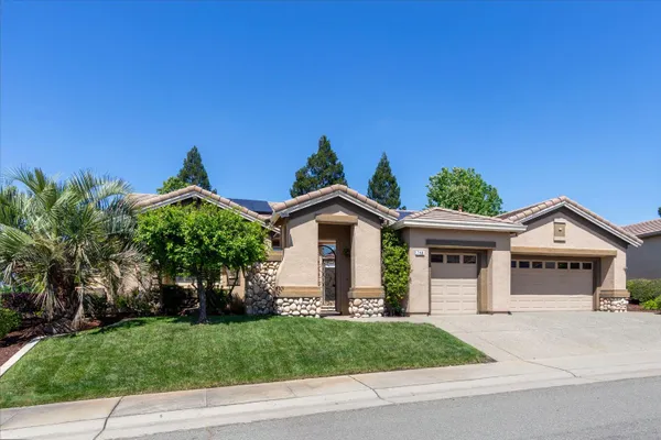 Property Slideshow image 3 of 62 | 748 castleberry ln, Lincoln, CA, 95648