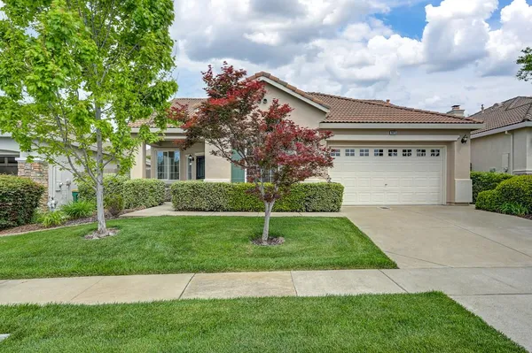 Property Slideshow image 2 of 75 | 9025 fallsmont dr, El Dorado Hills, CA, 95762