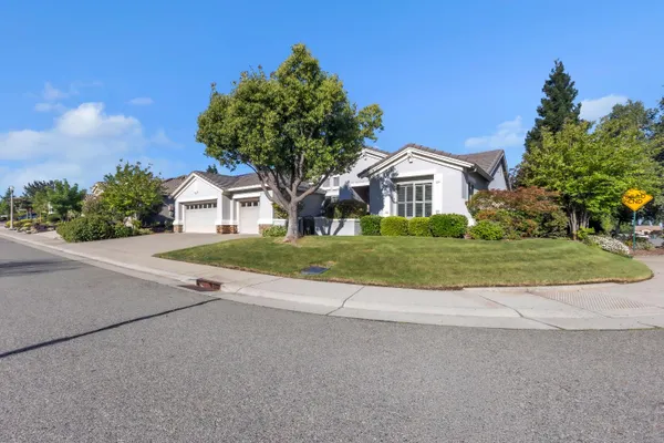 Property Slideshow image 3 of 50 | 1800 prairie view ln, Lincoln, CA, 95648