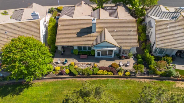 Property Slideshow image 2 of 27 | 4288 echo rock ln, Roseville, CA, 95747