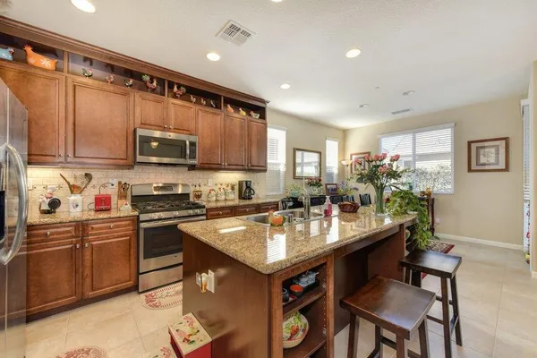Property Slideshow image 2 of 44 | 9710 dartwell way, Sacramento, CA, 95829