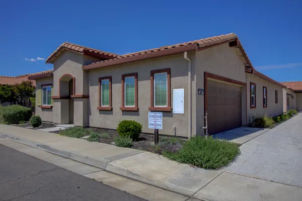 Property Slideshow image 3 of 47 | 846 grace dr, Los Banos, CA, 93635