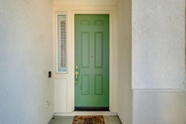 Property Slideshow image 3 of 35 | 2713 robinson creek ln, Elk Grove, CA, 95758
