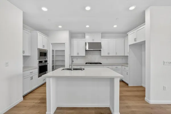Property Slideshow image 2 of 34 | 2038 marlette way, Lincoln, CA, 95648