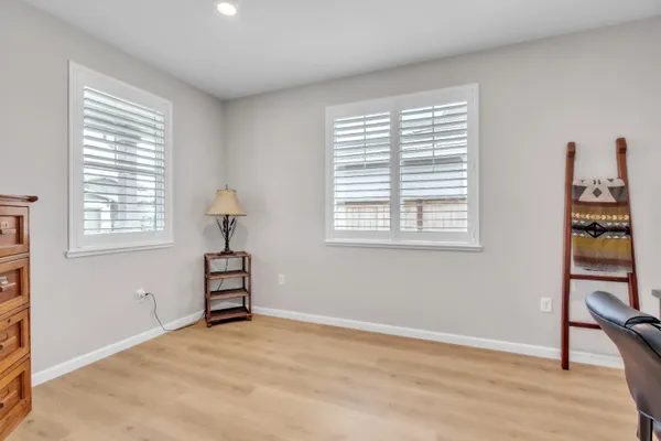 Property Slideshow image 3 of 28 | 1567 red lake way, Lincoln, CA, 95648