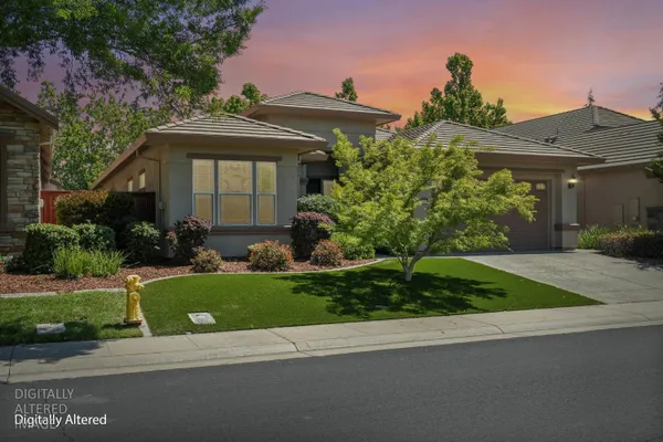 Property Slideshow image 3 of 50 | 2241 coryton ln, Roseville, CA, 95747