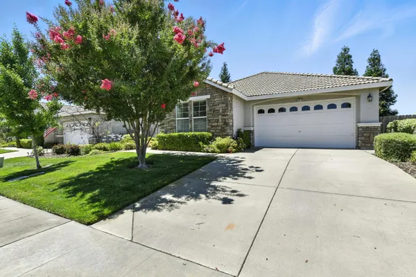 Property Slideshow image 3 of 44 | 2010 ranch bluff way, El Dorado Hills, CA, 95762