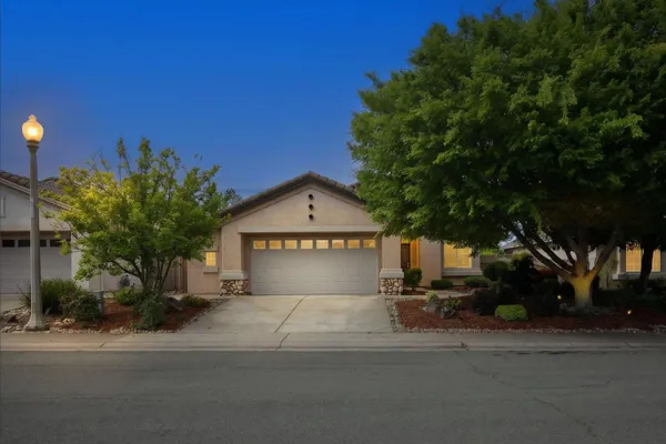 Property Slideshow image 3 of 43 | 1617 hackberry ln, Lincoln, CA, 95648