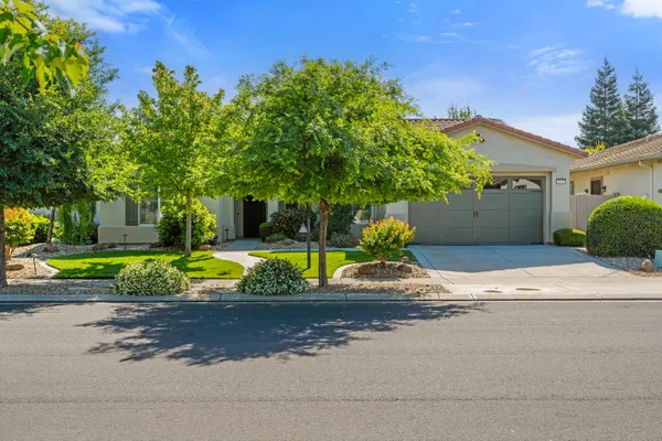 Property Slideshow image 2 of 47 | 2472 ashbridge ln, Manteca, CA, 95336
