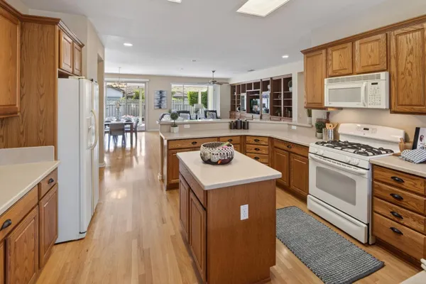 Property Slideshow image 3 of 24 | 775 yosemite ct, Lincoln, CA, 95648