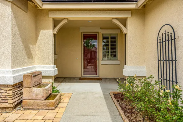 Property Slideshow image 2 of 42 | 2748 woodacre ct, Lincoln, CA, 95648