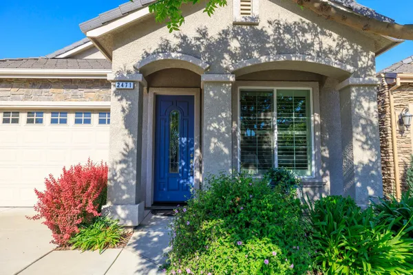 Property Slideshow image 3 of 42 | 2471 sea lion way, Turlock, CA, 95380