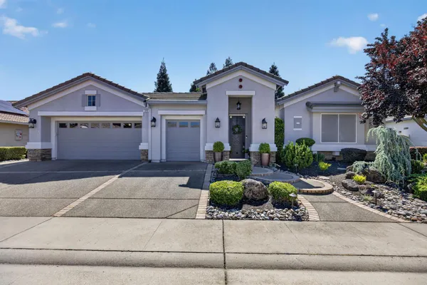 Property Slideshow image 2 of 43 | 223 saddlehorn loop, Lincoln, CA, 95648