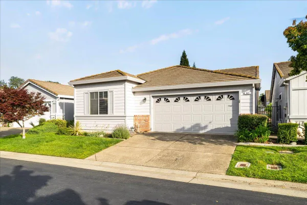 Property Slideshow image 2 of 37 | 447 gem smith pl, Folsom, CA, 95630