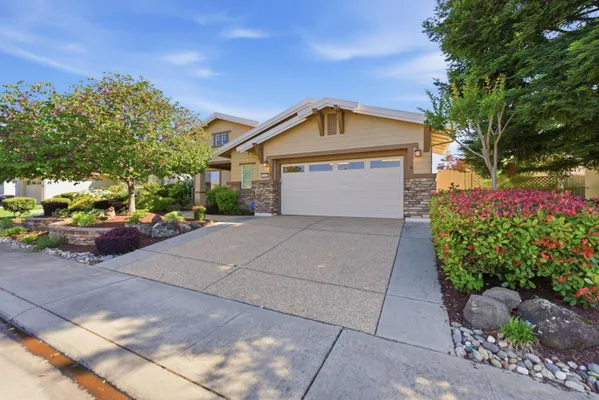 Property Slideshow image 3 of 33 | 1281 longhorn ln, Lincoln, CA, 95648