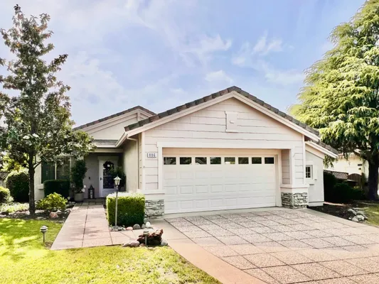 Property Slideshow image 2 of 36 | 886 meadowhill ct, Lincoln, CA, 95648