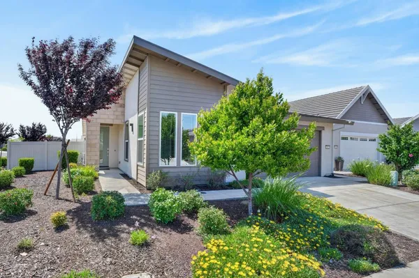 Property Slideshow image 2 of 40 | 601 voyager ct, Roseville, CA, 95747