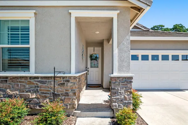Property Slideshow image 3 of 27 | 1627 carson river loop, Lincoln, CA, 95648