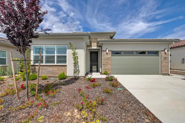 Property Slideshow image 3 of 52 | 4062 emerald glen ln, Folsom, CA, 95630