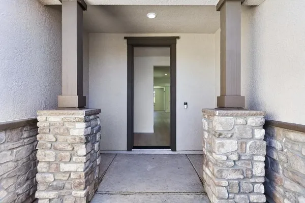 Property Slideshow image 2 of 37 | 2014 marlette way, Lincoln, CA, 95648