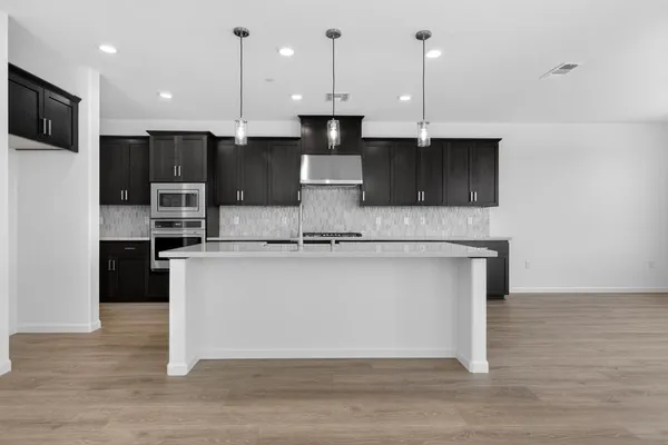 Property Slideshow image 3 of 37 | 2014 marlette way, Lincoln, CA, 95648