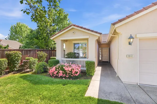 Property Slideshow image 2 of 34 | 3641 darlington ct, Rocklin, CA, 95765