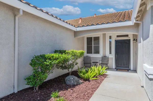 Property Slideshow image 3 of 39 | 7059 cope ridge way, Roseville, CA, 95747